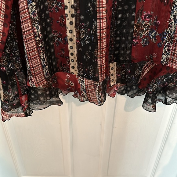 LOGO by Lori Goldstein Printed Button-Front Satin Blouse - Picture 4 of 11